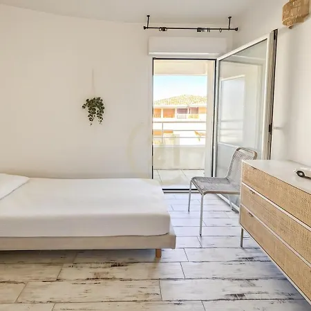 Apartment Saint-philippe T3 With Ocean View, Terrace, Within Walking Distance *