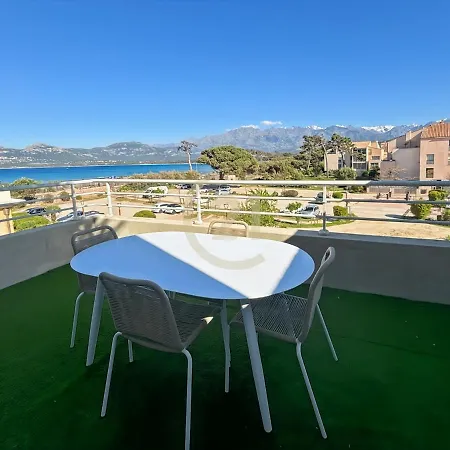 Apartment Saint-philippe T3 With Ocean View, Terrace, Within Walking Distance *