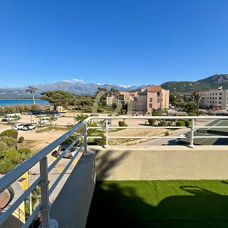 Apartment Saint-philippe T3 With Ocean View, Terrace, Within Walking Distance